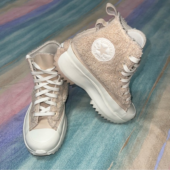 Converse Run Star Hike Hi Sherpa Farro Platform Sneakers Beige A04258C women’s 6 - Picture 3 of 8